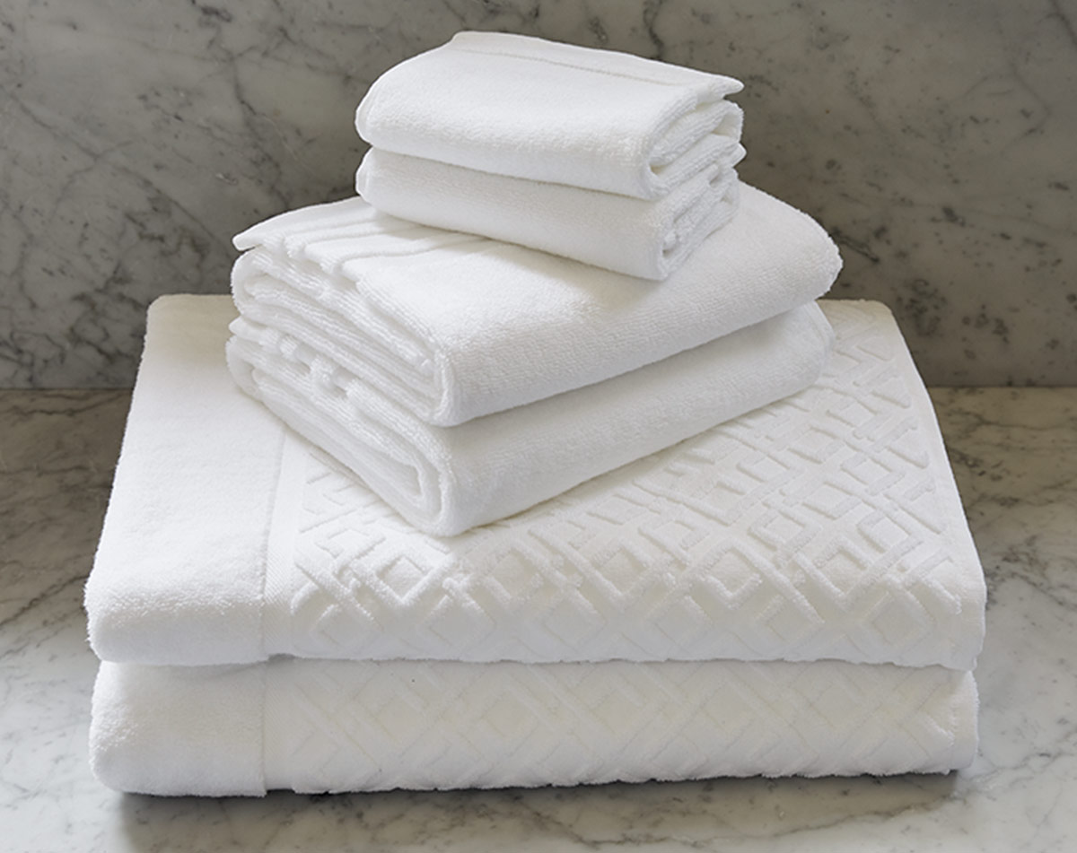 Buy Luxury Hotel Bedding from Marriott Hotels - Washcloth